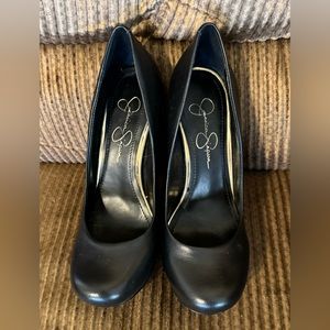 Jessica Simpson Black platform heels Size 7.5